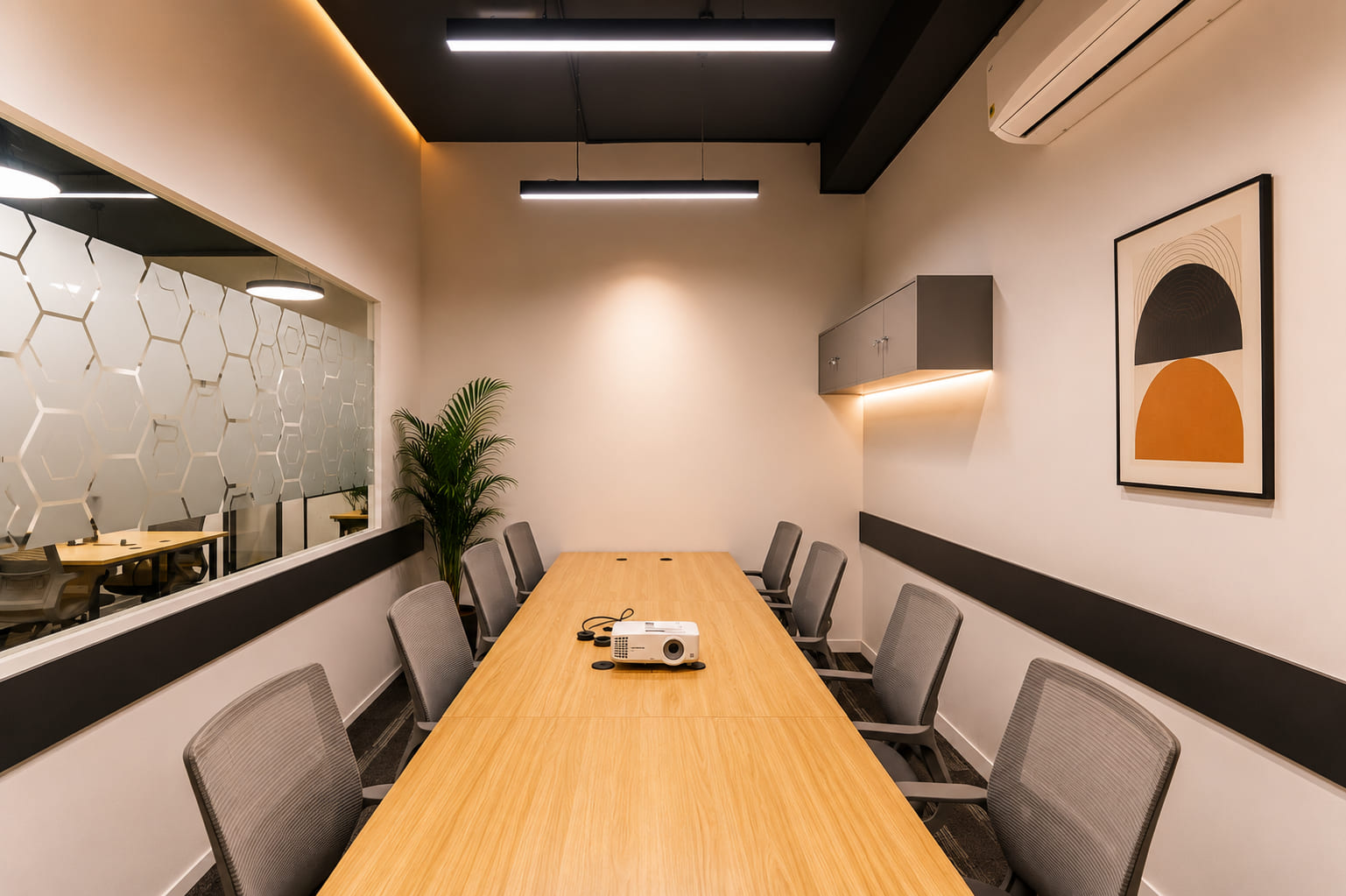 MEETING ROOM